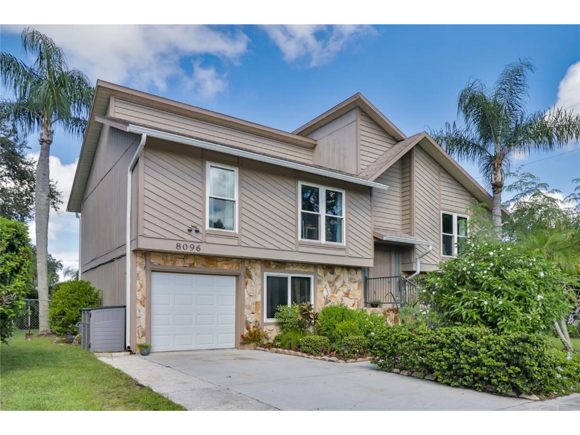 8096 Glenbrooke Lane Sarasota FL 34243 A4512464 image1