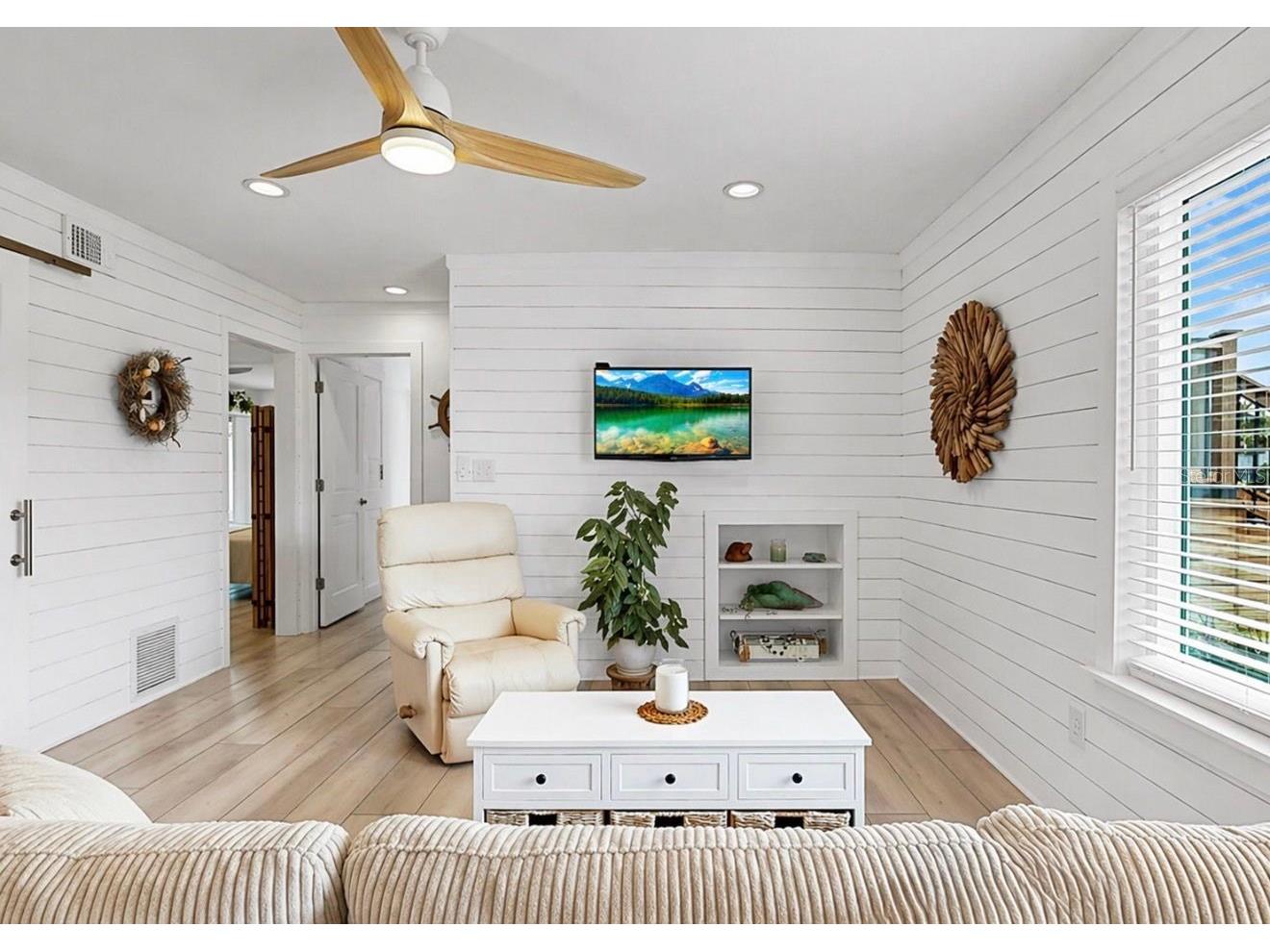8096 Glenbrooke Lane Sarasota FL 34243 A4690084 image12