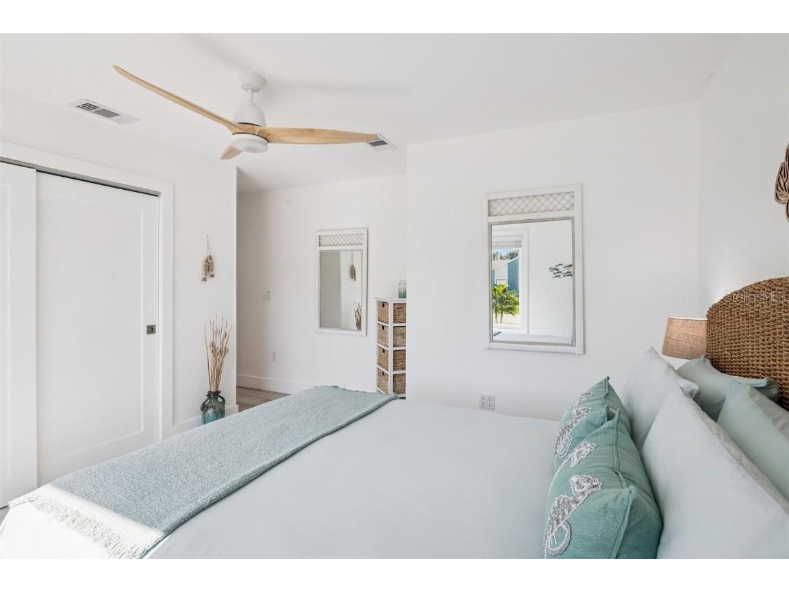 8096 Glenbrooke Lane Sarasota FL 34243 TB8390536 image17