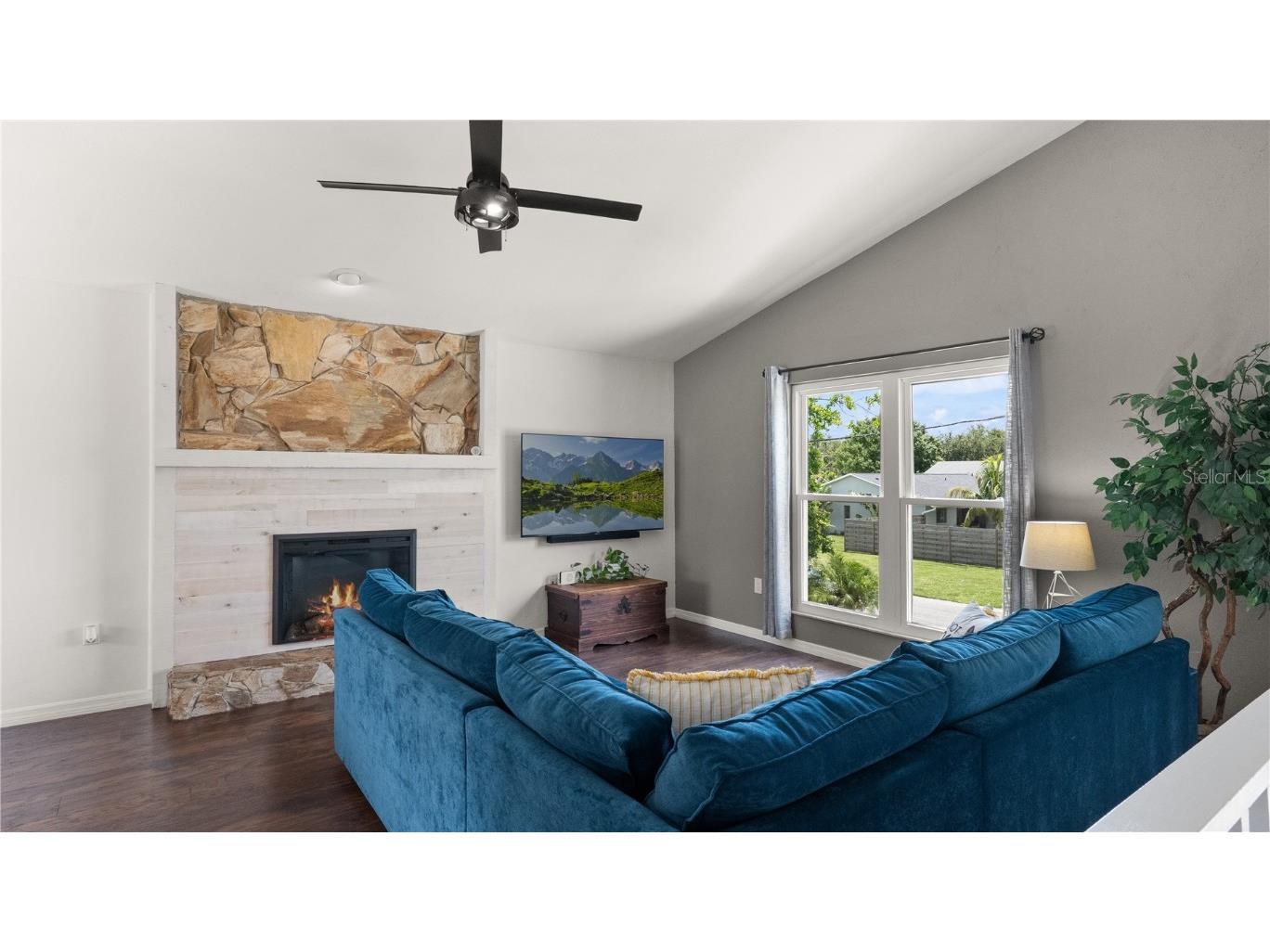 8096 Glenbrooke Lane Sarasota FL 34243 TB8390536 image27