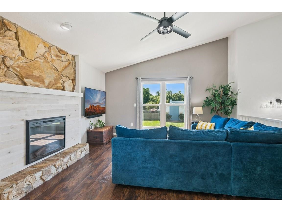 8096 Glenbrooke Lane Sarasota FL 34243 TB8390536 image28