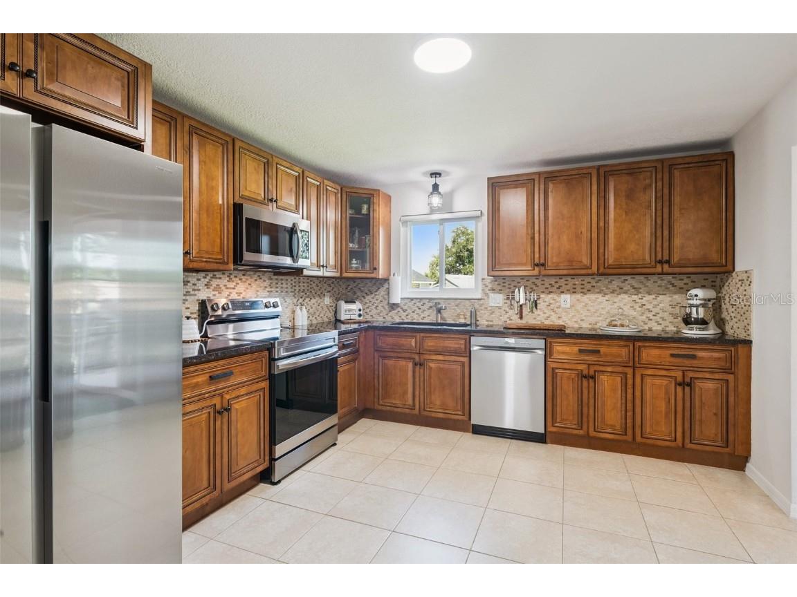 8096 Glenbrooke Lane Sarasota FL 34243 TB8390536 image33
