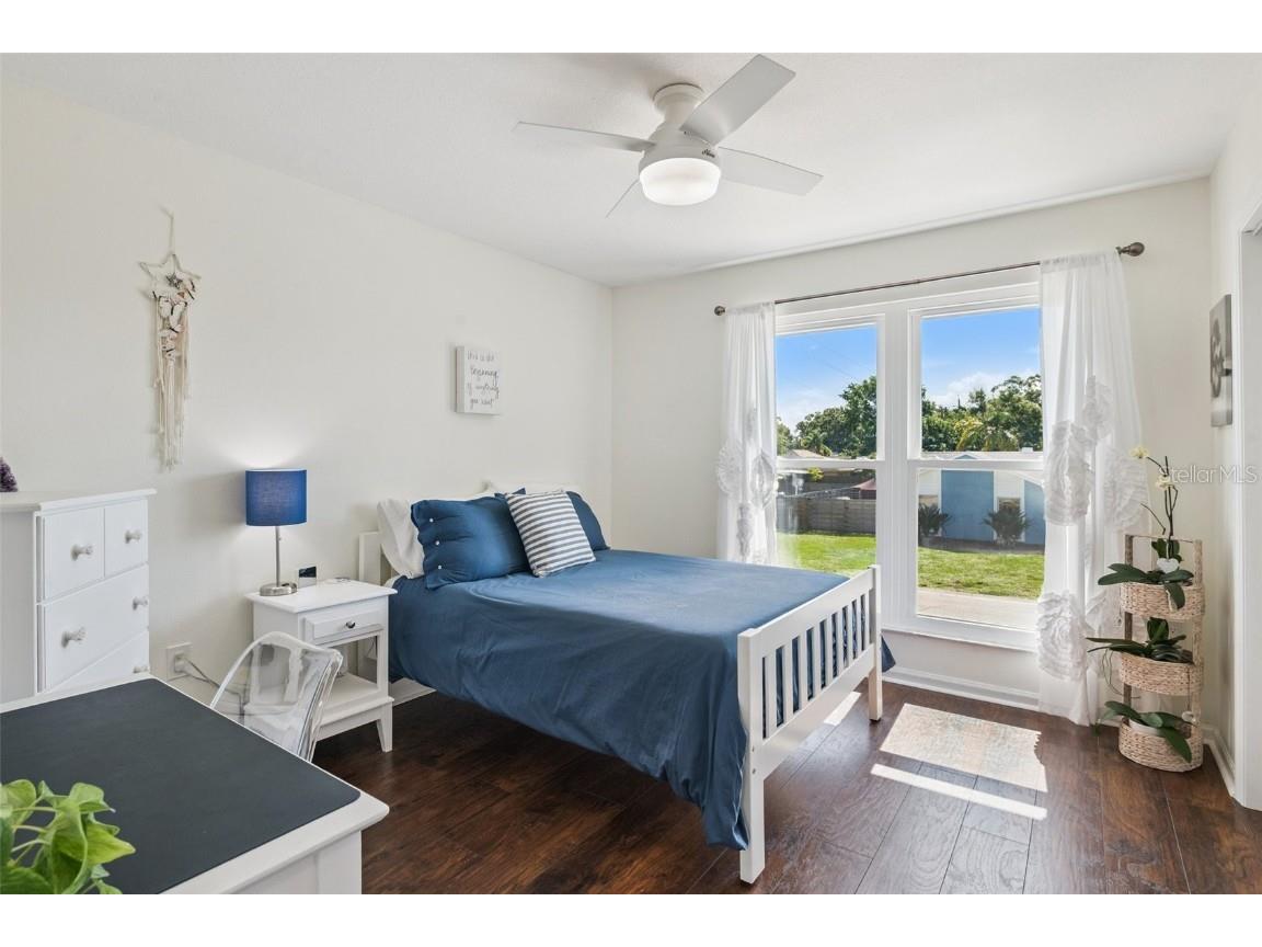 8096 Glenbrooke Lane Sarasota FL 34243 TB8390536 image37