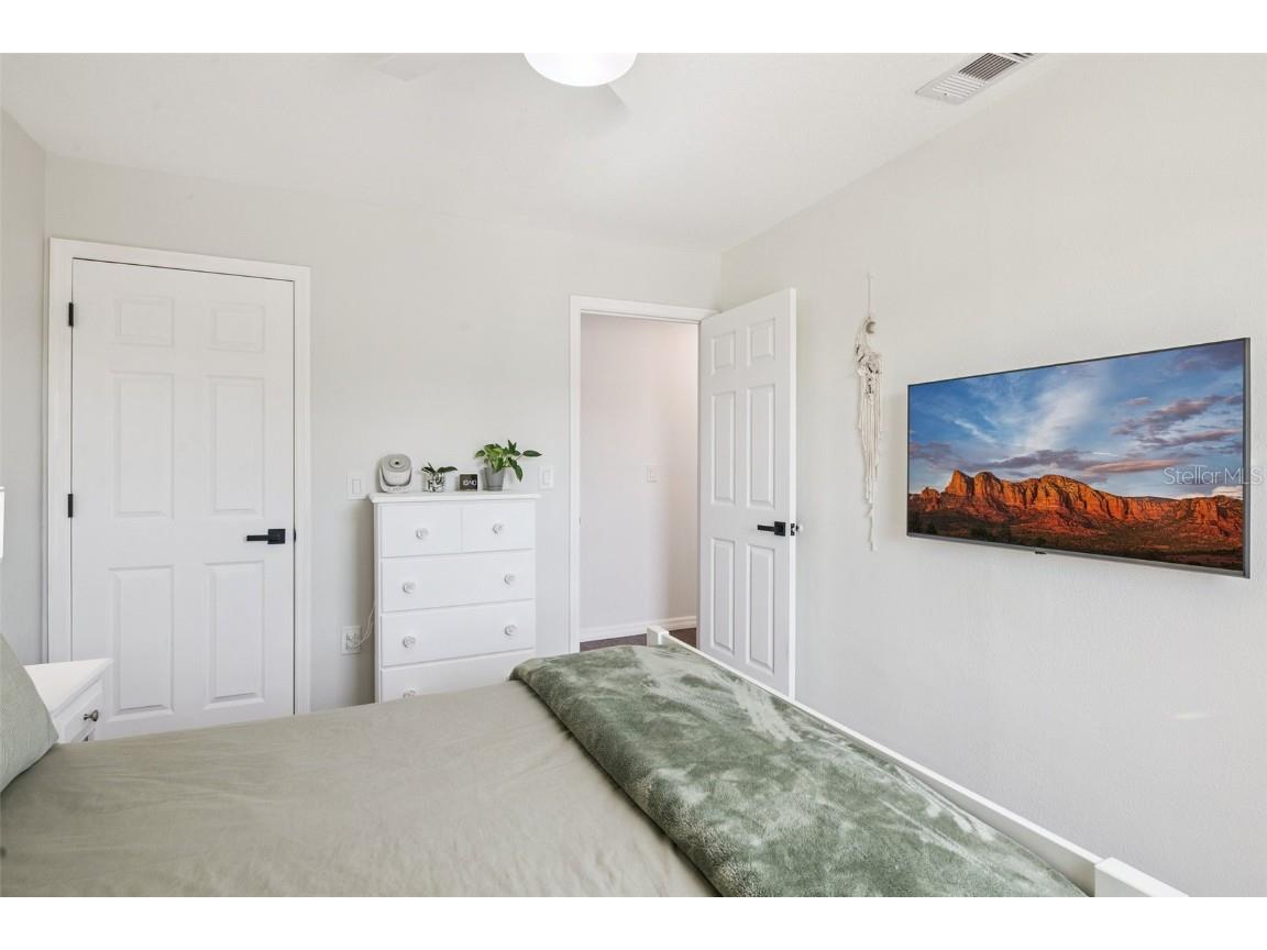 8096 Glenbrooke Lane Sarasota FL 34243 TB8390536 image41