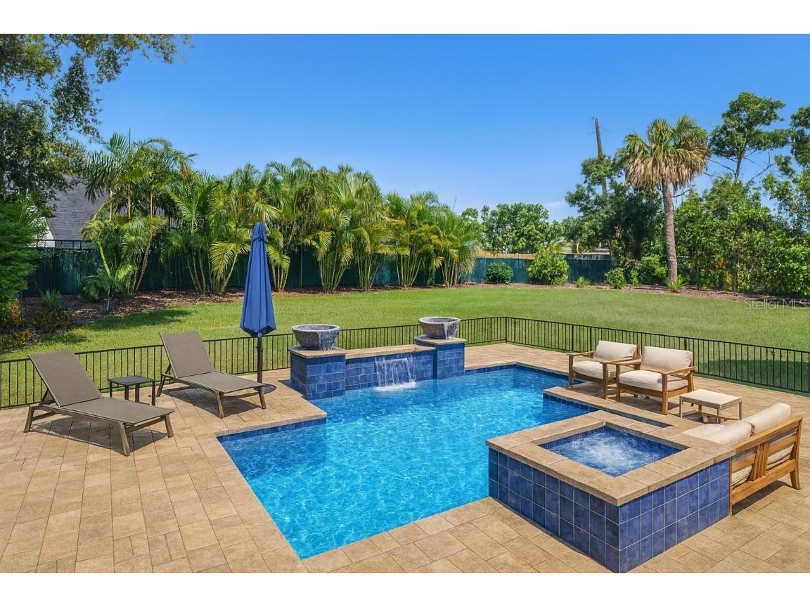 8096 Glenbrooke Lane Sarasota FL 34243 TB8390536 image44