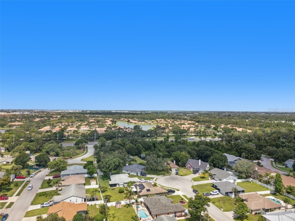 8096 Glenbrooke Lane Sarasota FL 34243 TB8390536 image51