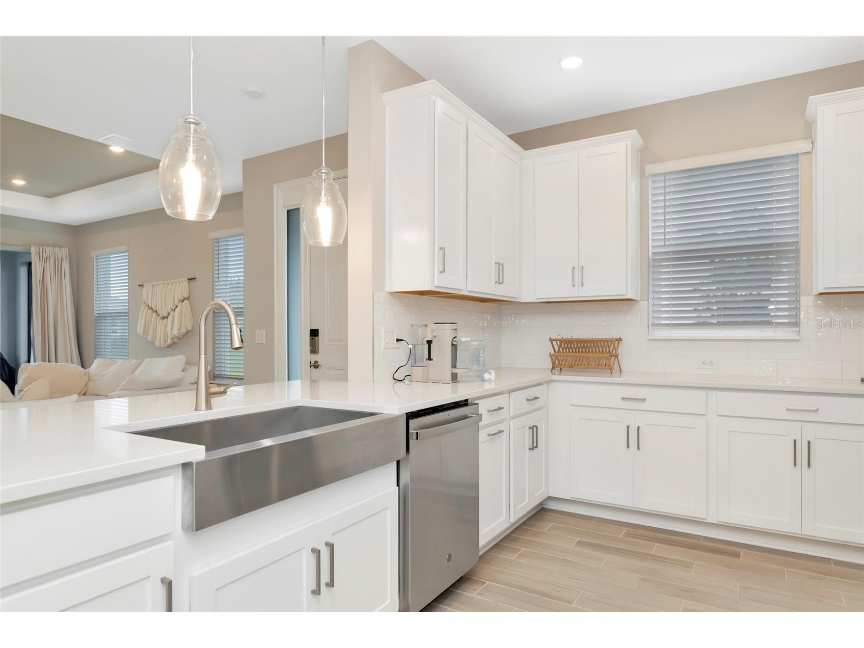 8097 Moonbeam Avenue Sarasota FL 34241 A4677599 image13