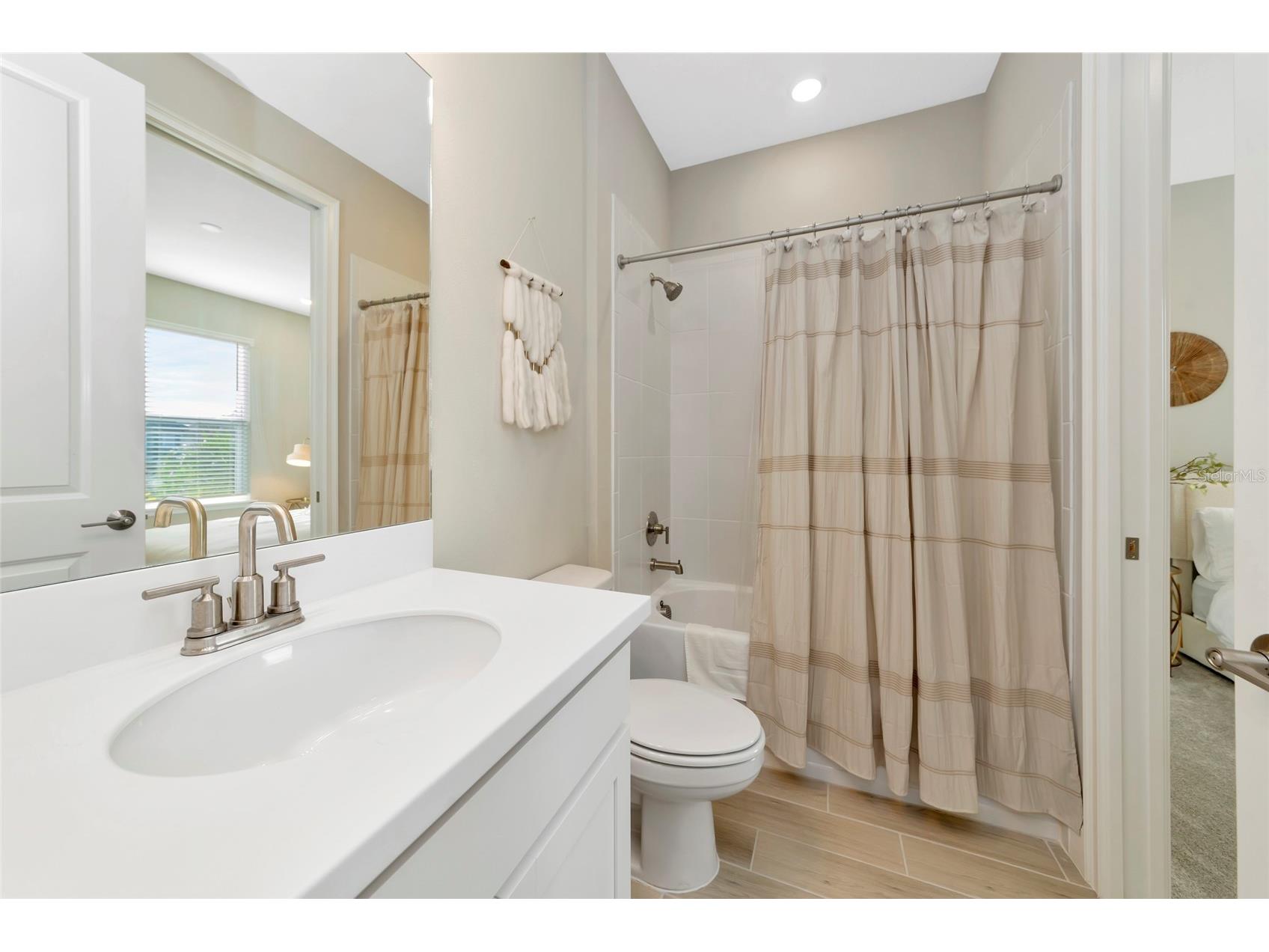 8097 Moonbeam Avenue Sarasota FL 34241 A4677599 image30