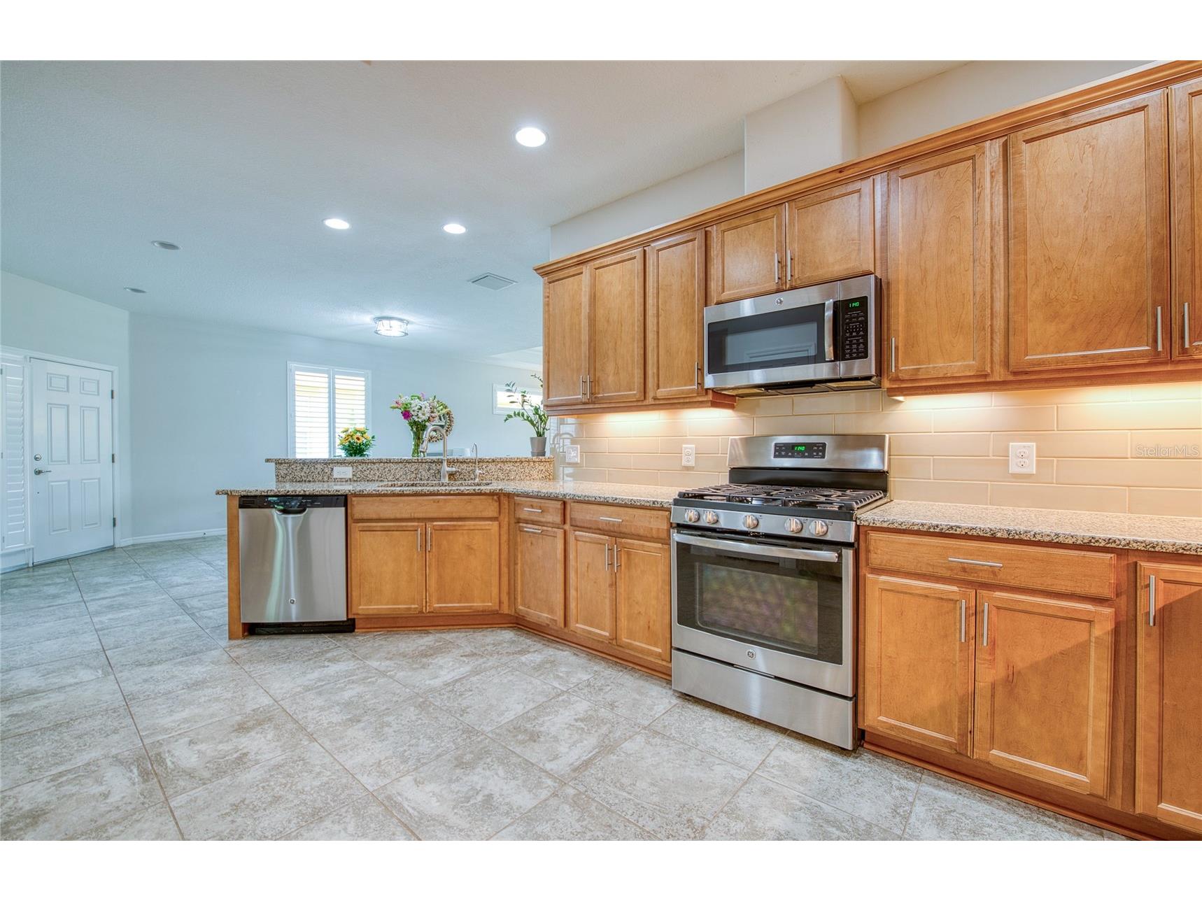8099 Pine Crest Street Seminole FL 33777 TB8507923 image10