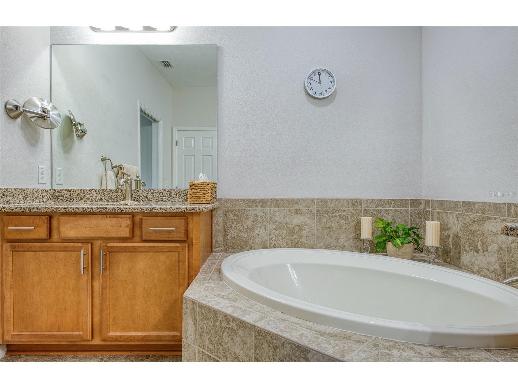 8099 Pine Crest Street Seminole FL 33777 TB8507923 image27
