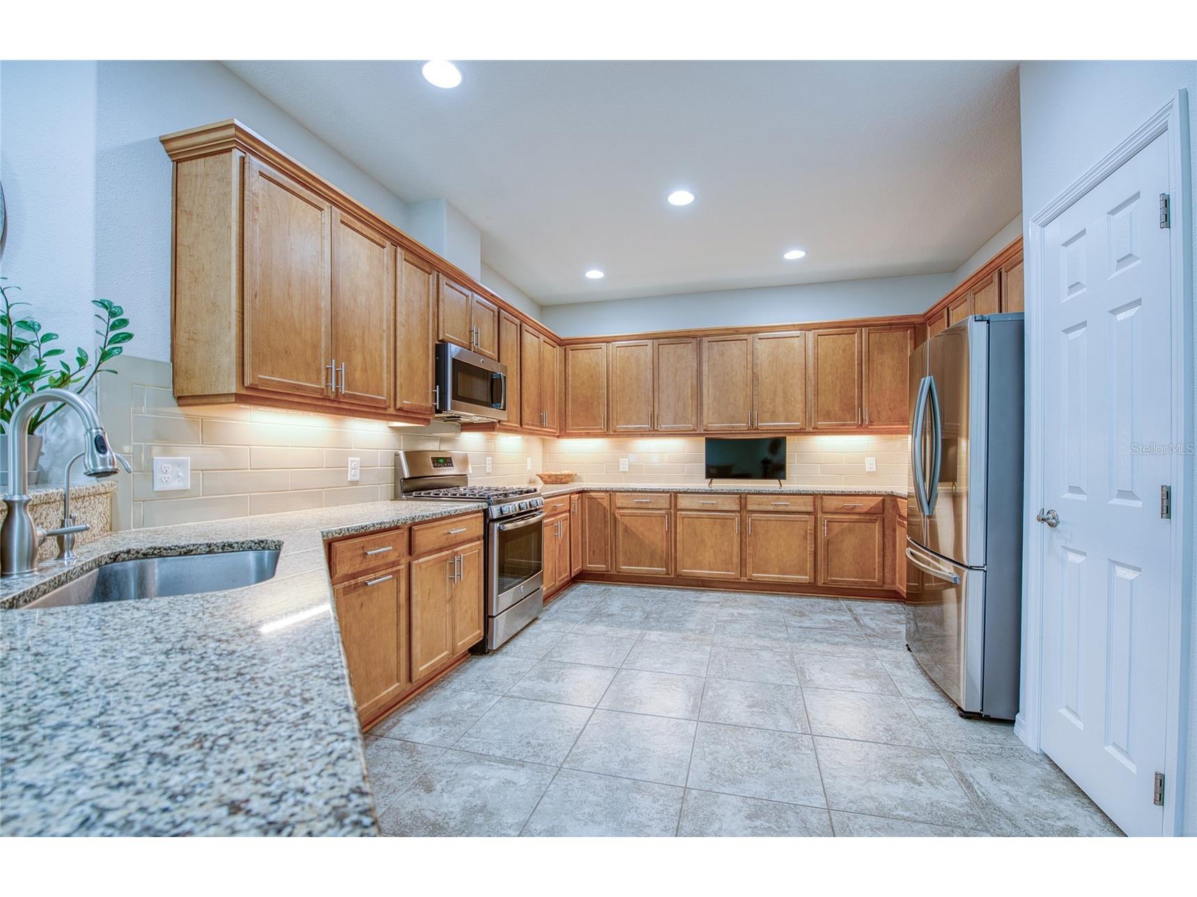 8099 Pine Crest Street Seminole FL 33777 TB8507923 image7