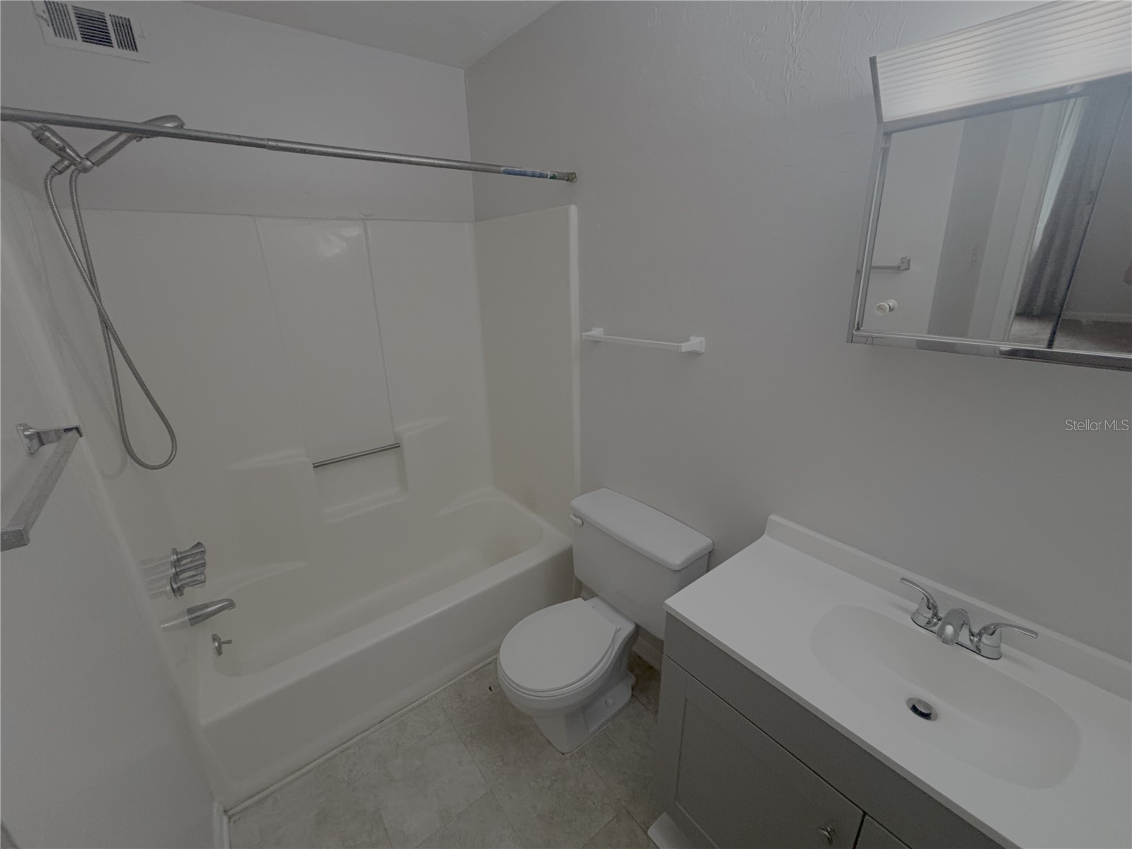 81 SE 16th Avenue #D-103 Gainesville FL 32601 OM726910 image6
