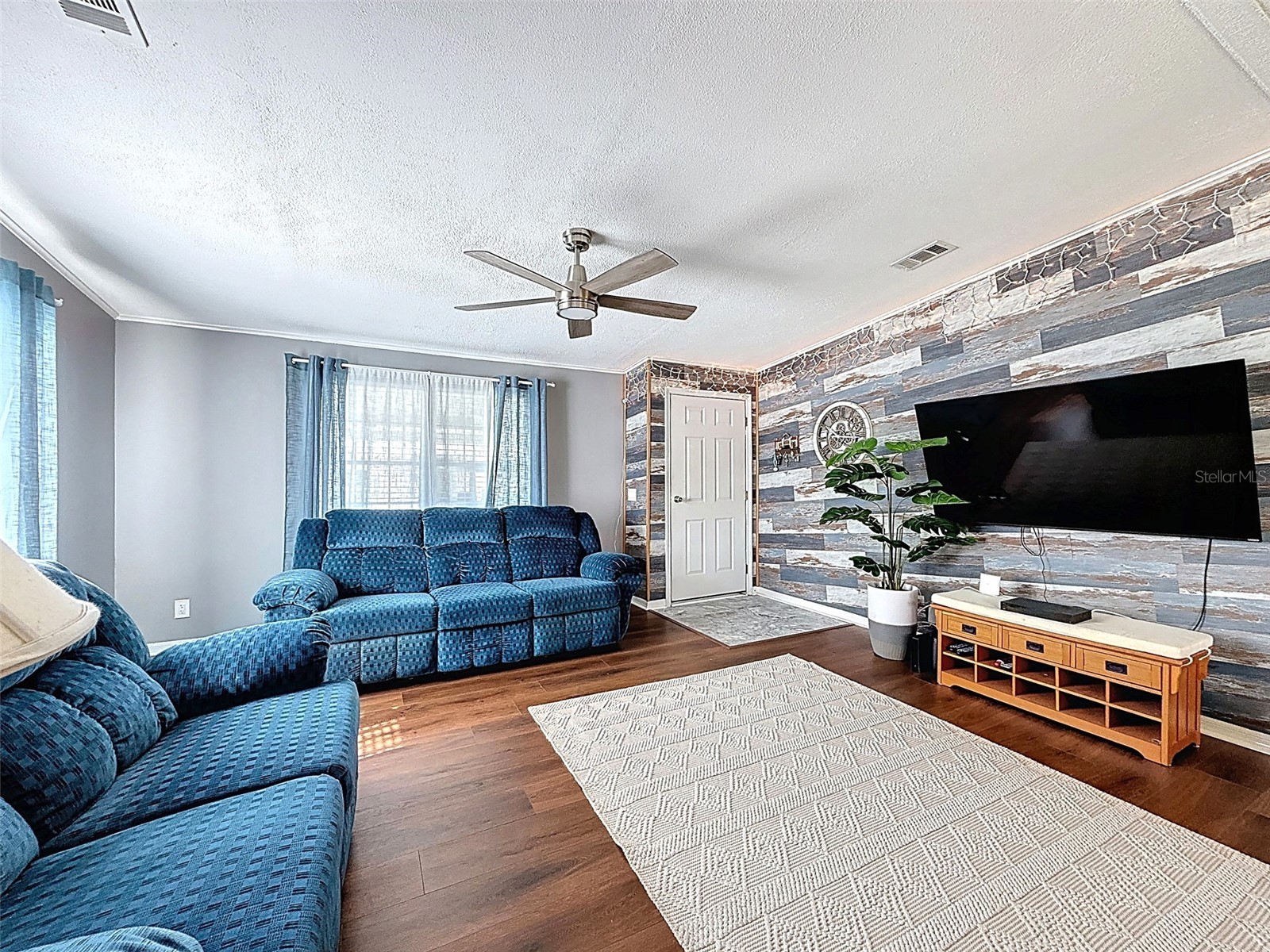 81 Straphmore Drive Haines City FL 33844 - LAKE HENRY P4938086 image6