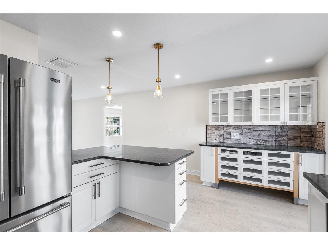 810 22nd Street N Saint Petersburg FL 33713 TB8440460 image10