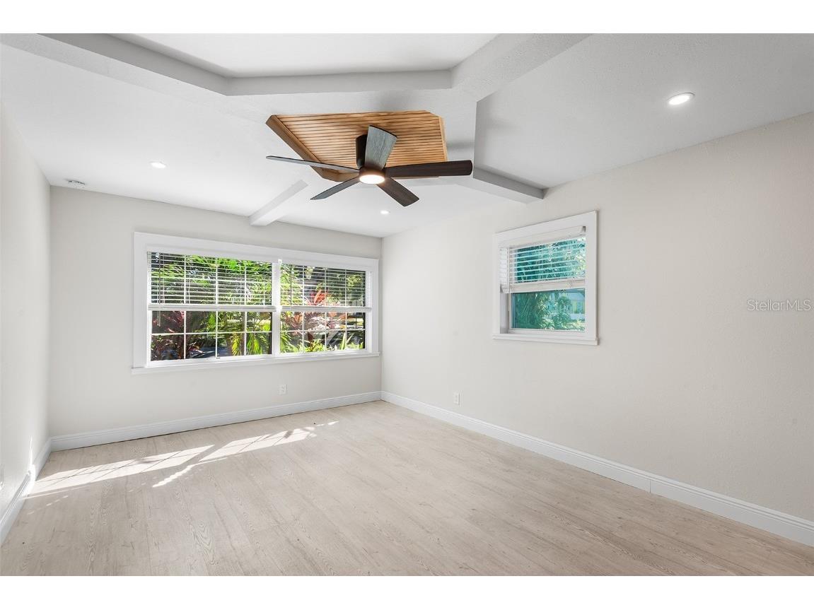 810 22nd Street N Saint Petersburg FL 33713 TB8440460 image12