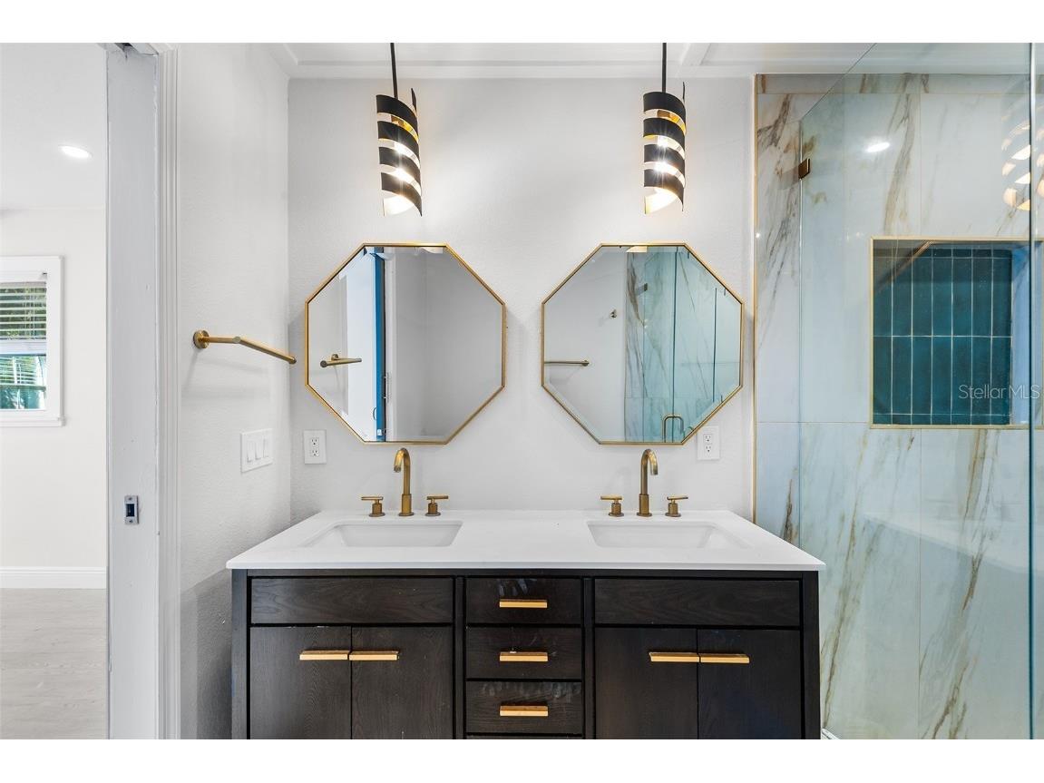 810 22nd Street N Saint Petersburg FL 33713 TB8440460 image16