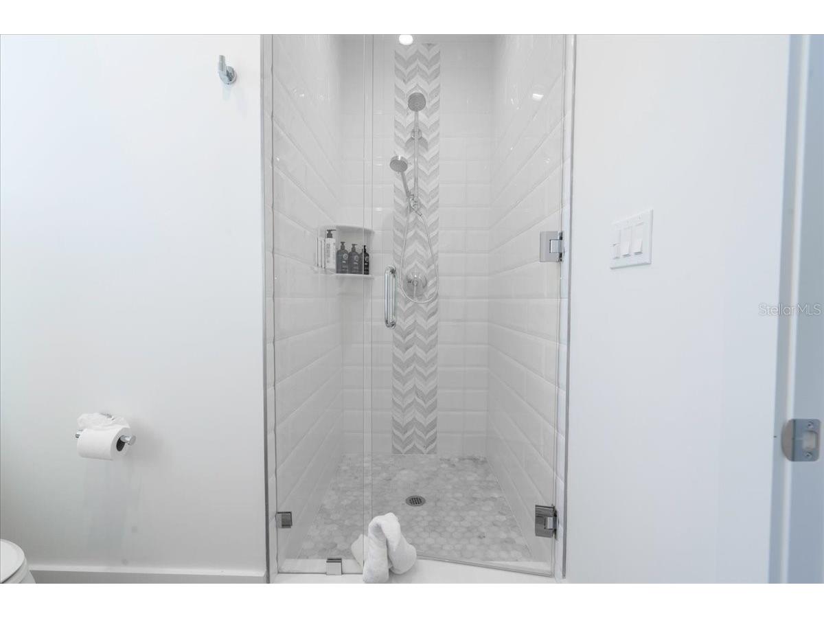 810 39th Street Gulf Marathon FL 33050 W7882197 image44