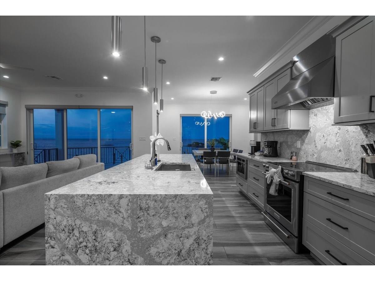 810 39th Street Gulf Marathon FL 33050 W7882197 image80