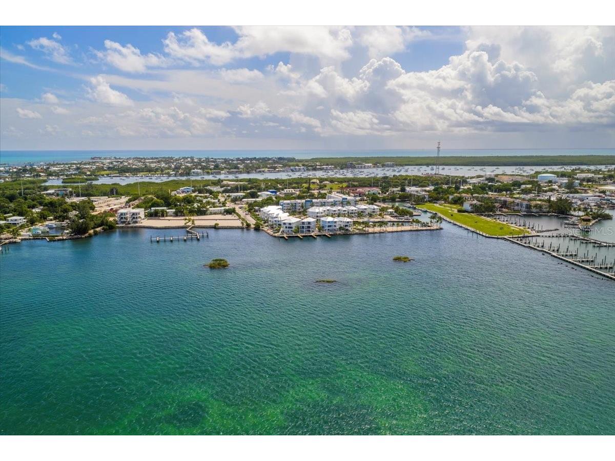 810 39th Street Gulf Marathon FL 33050 W7882197 image93