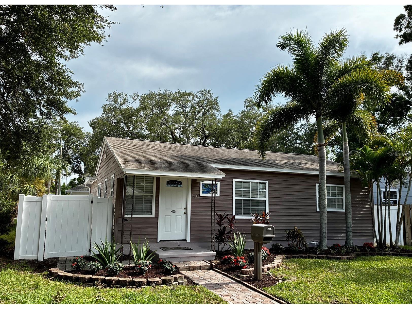 810 52nd Avenue N Saint Petersburg FL 33703 TB8525897 image1