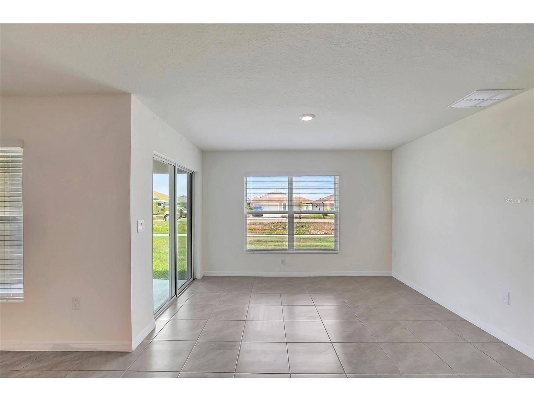 810 Ace Outlaw Avenue Ruskin FL 33570 TB8508557 image12
