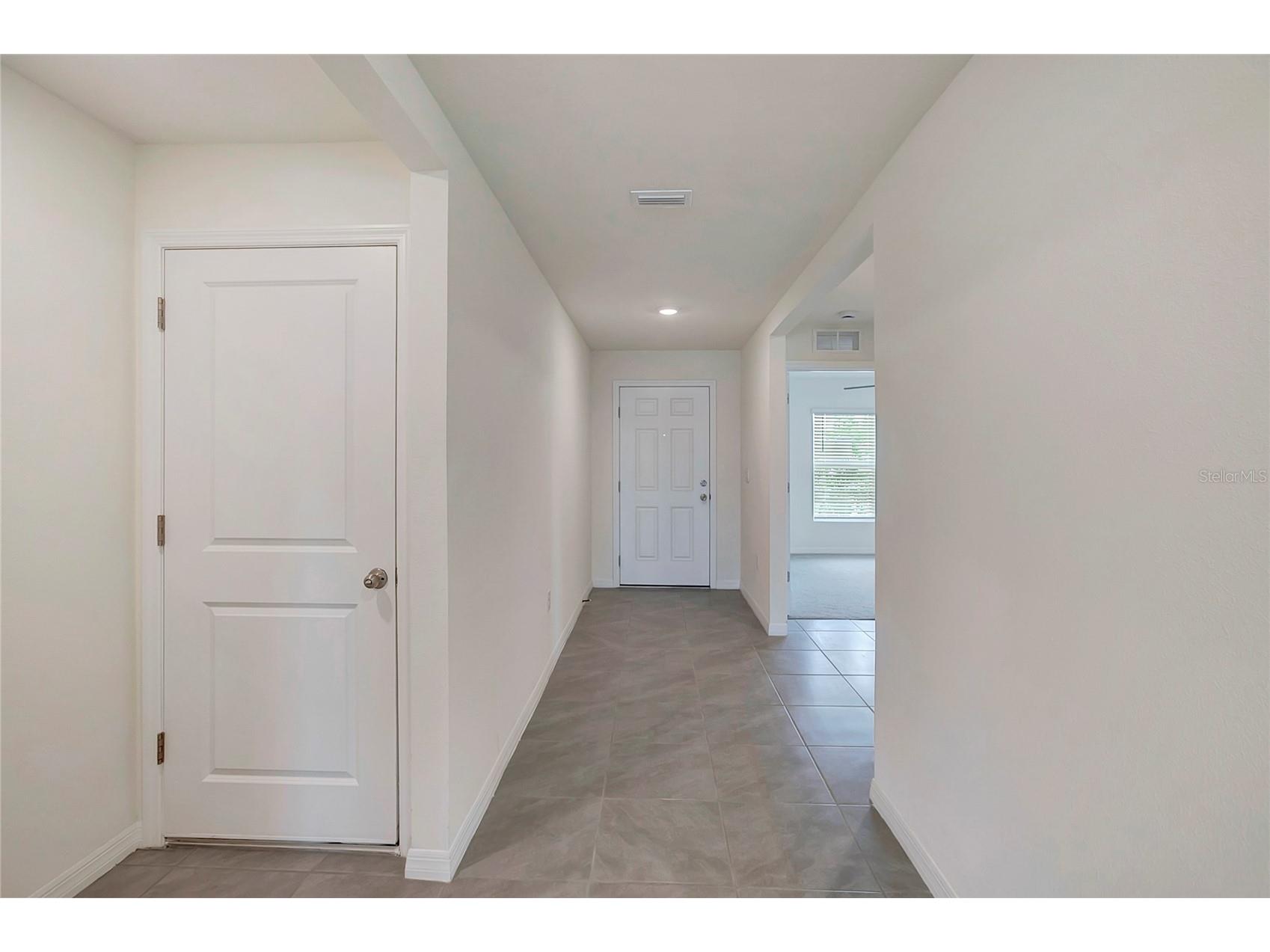 810 Ace Outlaw Avenue Ruskin FL 33570 TB8508557 image3
