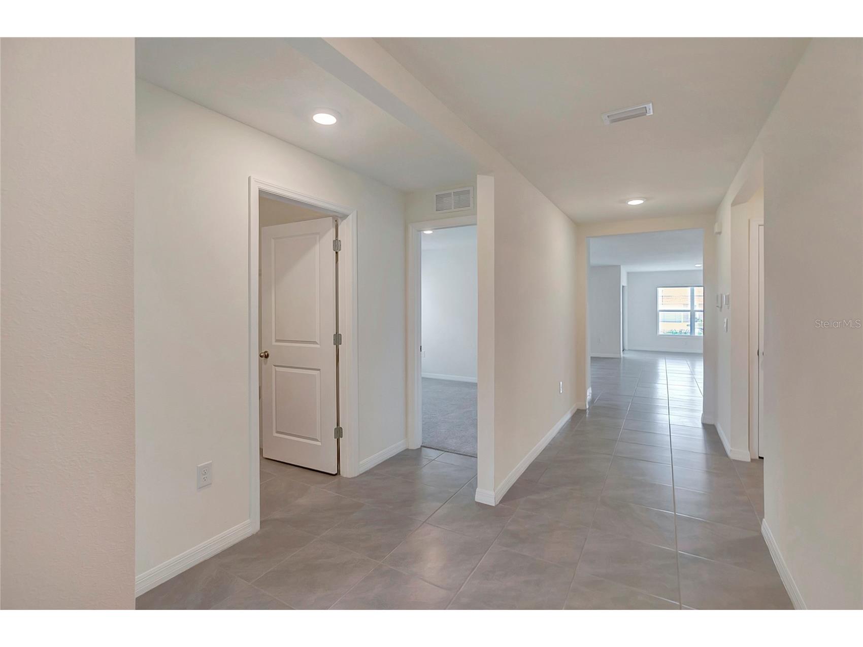 810 Ace Outlaw Avenue Ruskin FL 33570 TB8508557 image5