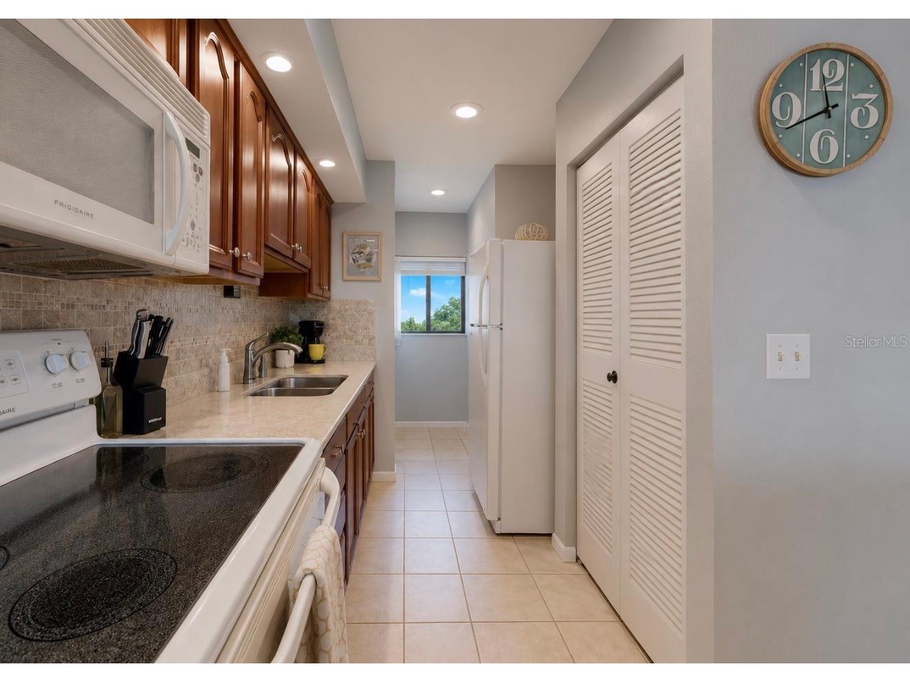 810 Bahia Del Sol Drive #16 Ruskin FL 33570 TB8513788 image16