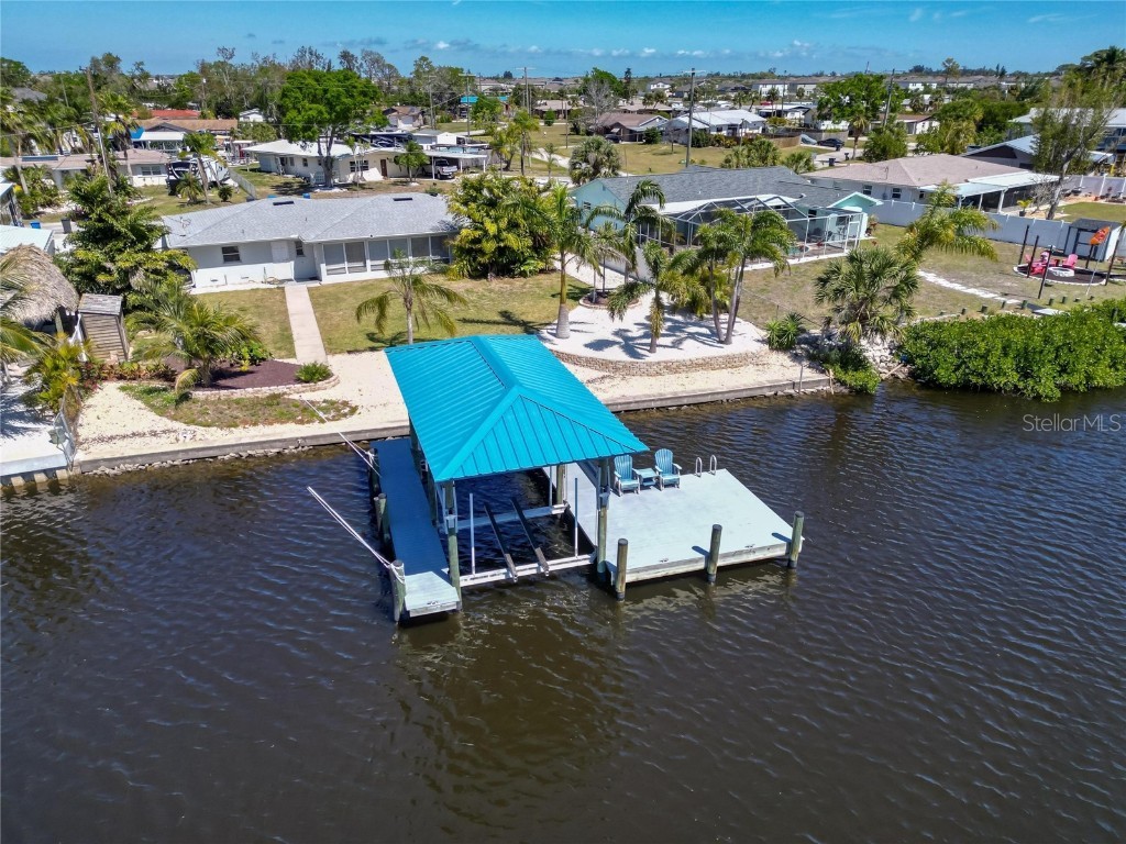 810 Blue Heron Boulevard Ruskin FL 33570 TB8363719 image1