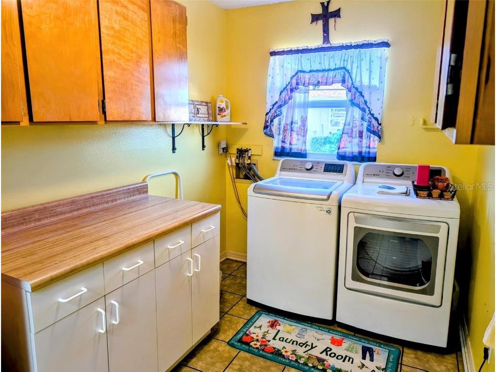 810 Bluewater Drive Sun City Center FL 33573 - SHIMMERING LAKE TB8382041 image30