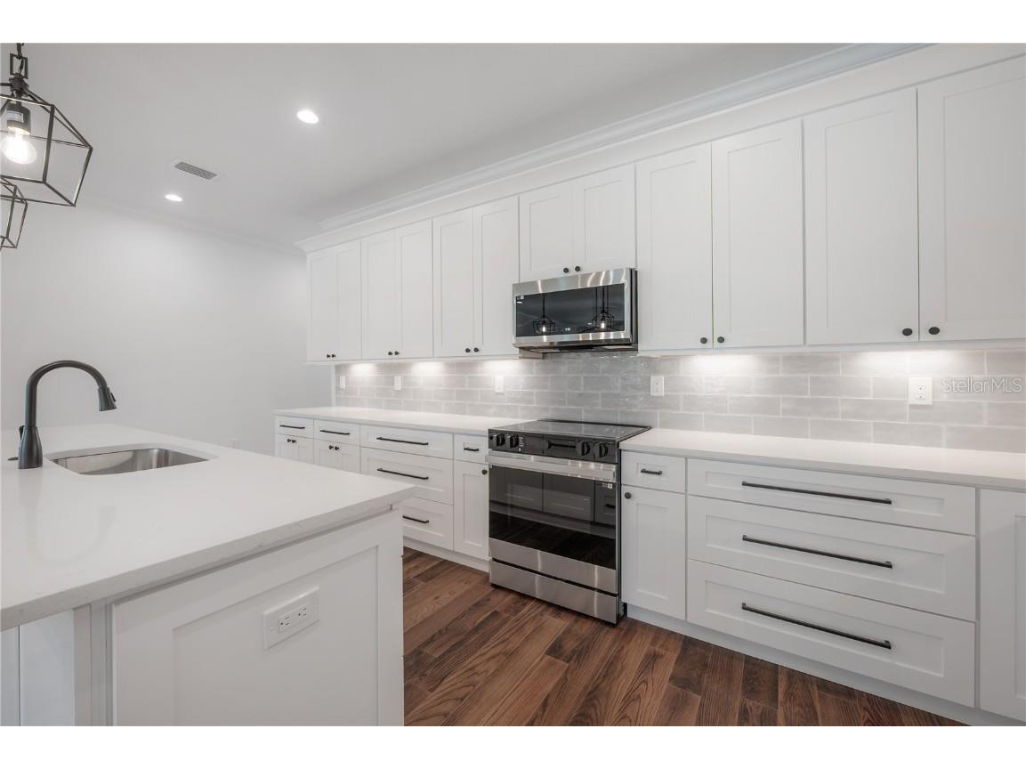 810 E Frierson Avenue Tampa FL 33603 TB8437472 image12