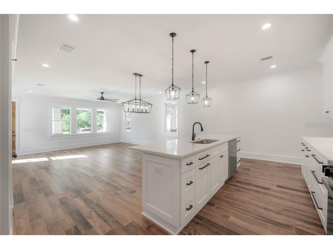 810 E Frierson Avenue Tampa FL 33603 TB8437472 image16