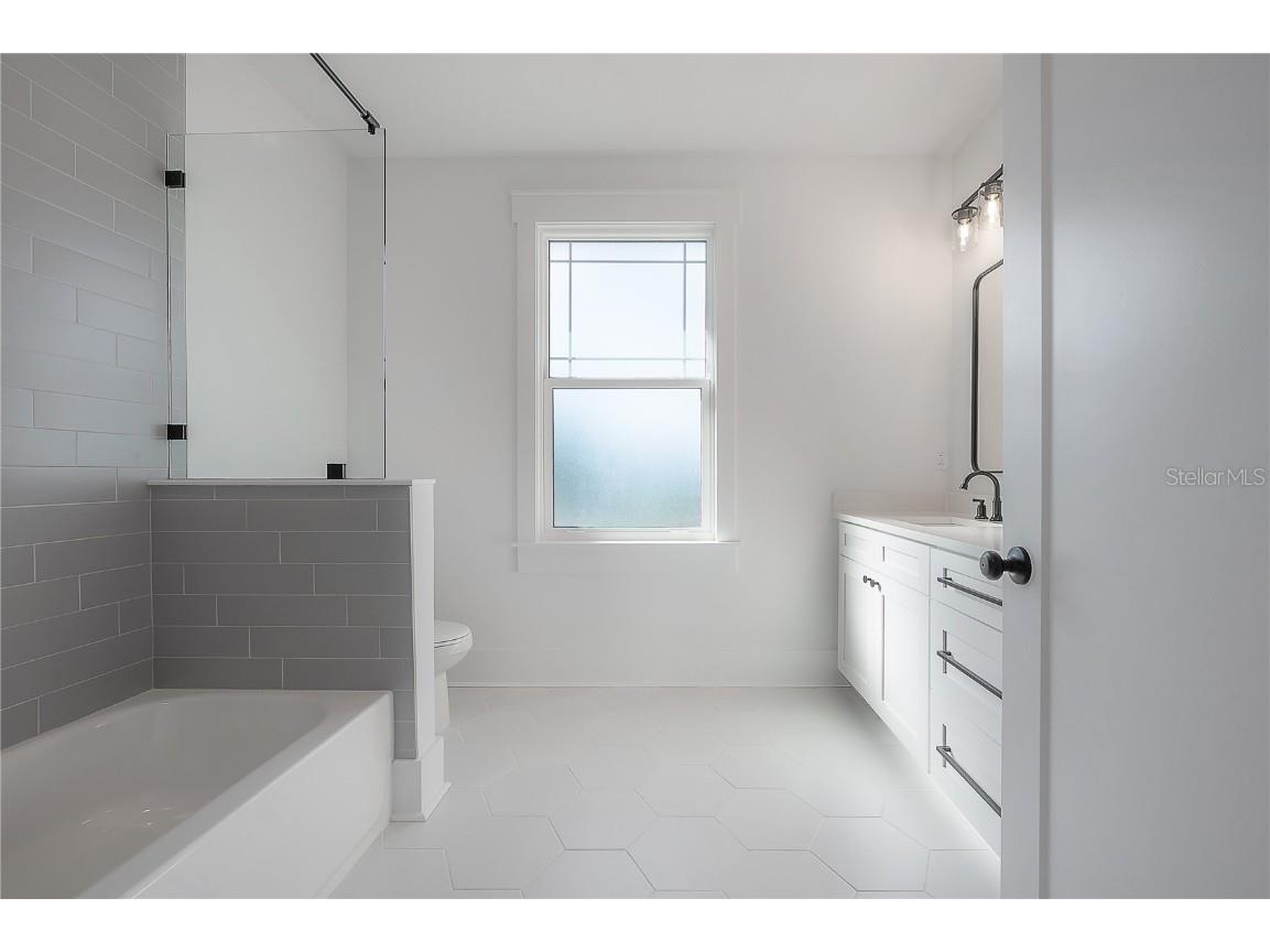 810 E Frierson Avenue Tampa FL 33603 TB8437472 image23