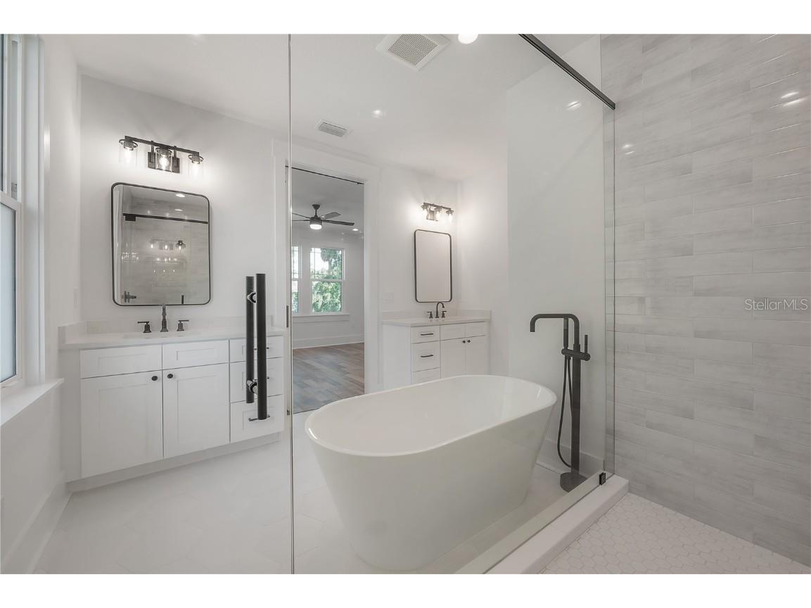 810 E Frierson Avenue Tampa FL 33603 TB8437472 image39