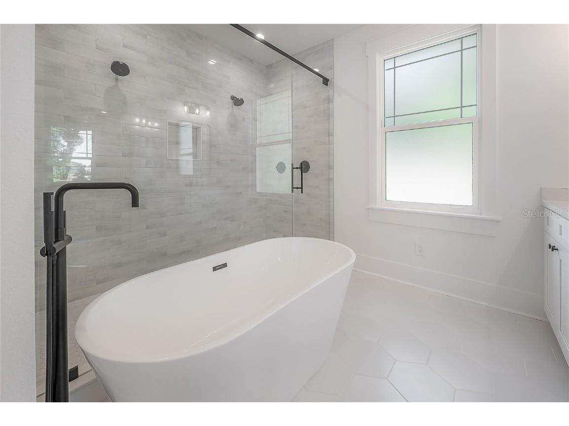 810 E Frierson Avenue Tampa FL 33603 TB8437472 image40