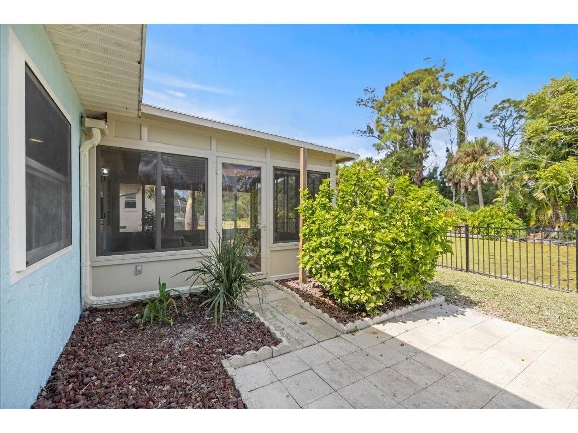 810 Harvard Street Englewood FL 34223 A4669010 image40