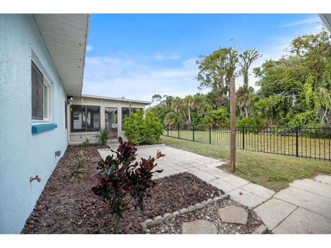 810 Harvard Street Englewood FL 34223 A4669010 image41