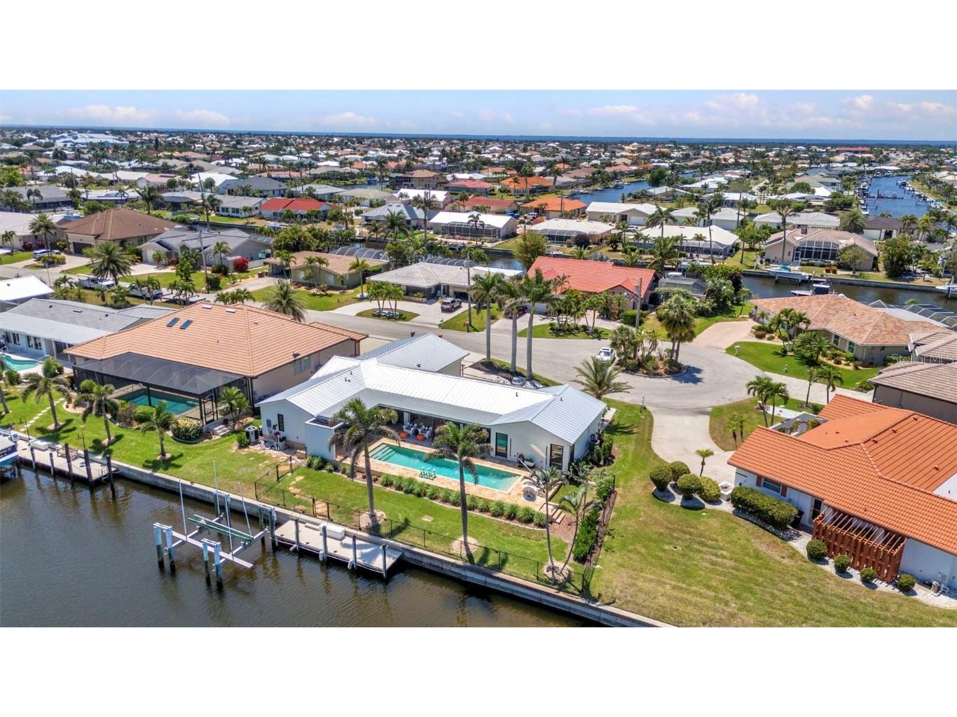 810 Napoli Lane Punta Gorda FL 33950 C7517139 image1