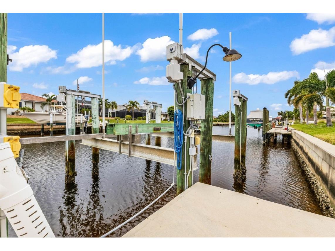 810 Napoli Lane Punta Gorda FL 33950 C7517139 image41