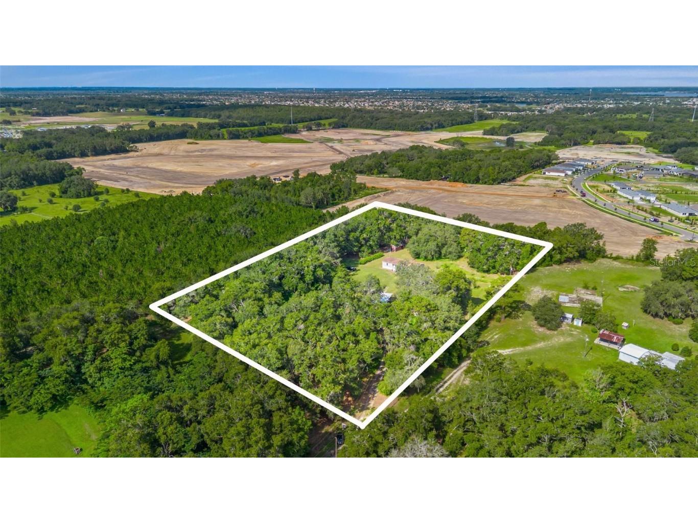 810 Plum Nearly Lane Lady Lake FL 32159 V4944246 image2