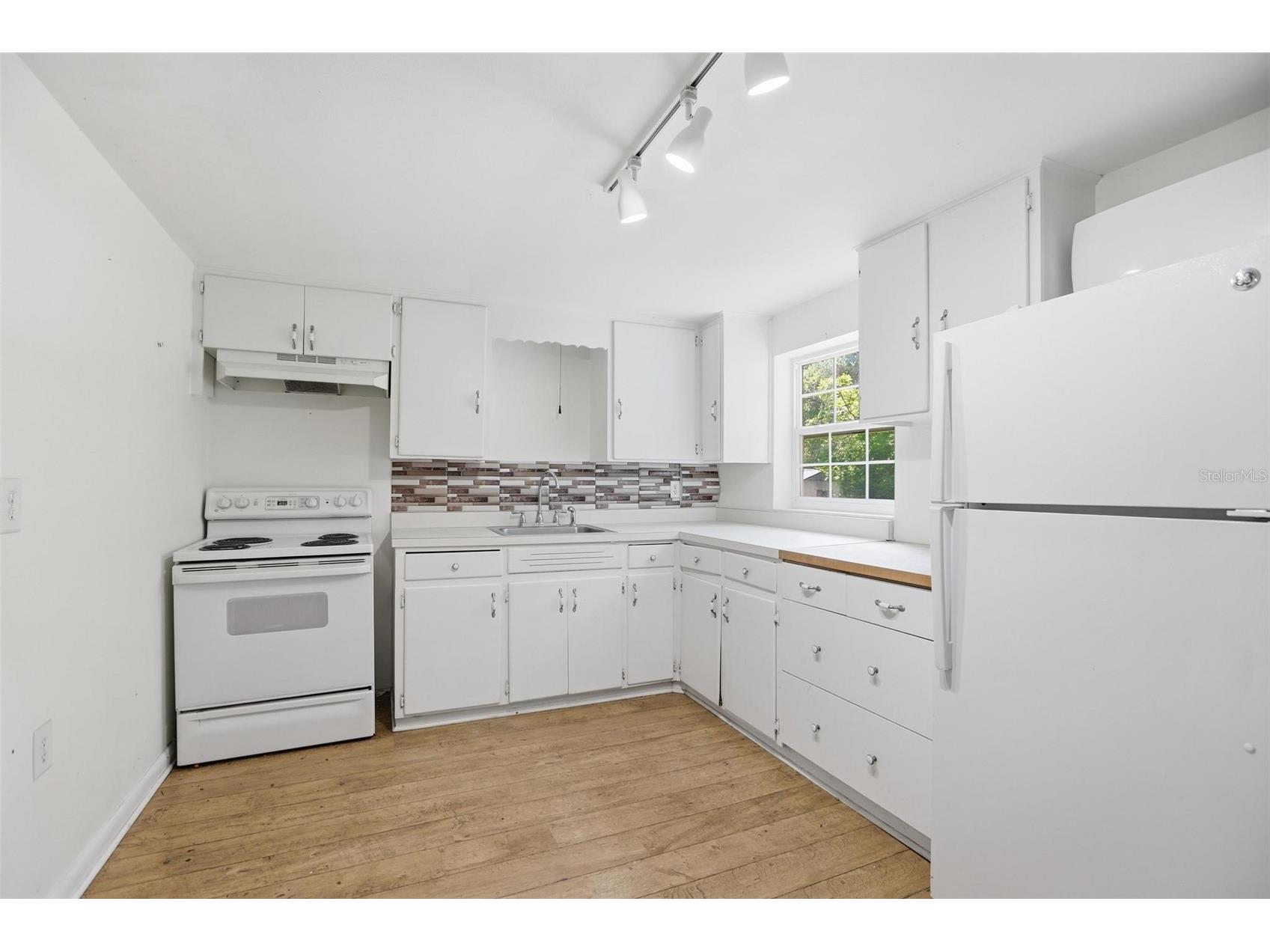 810 S Massachusetts Avenue Deland FL 32724 V4948904 image5