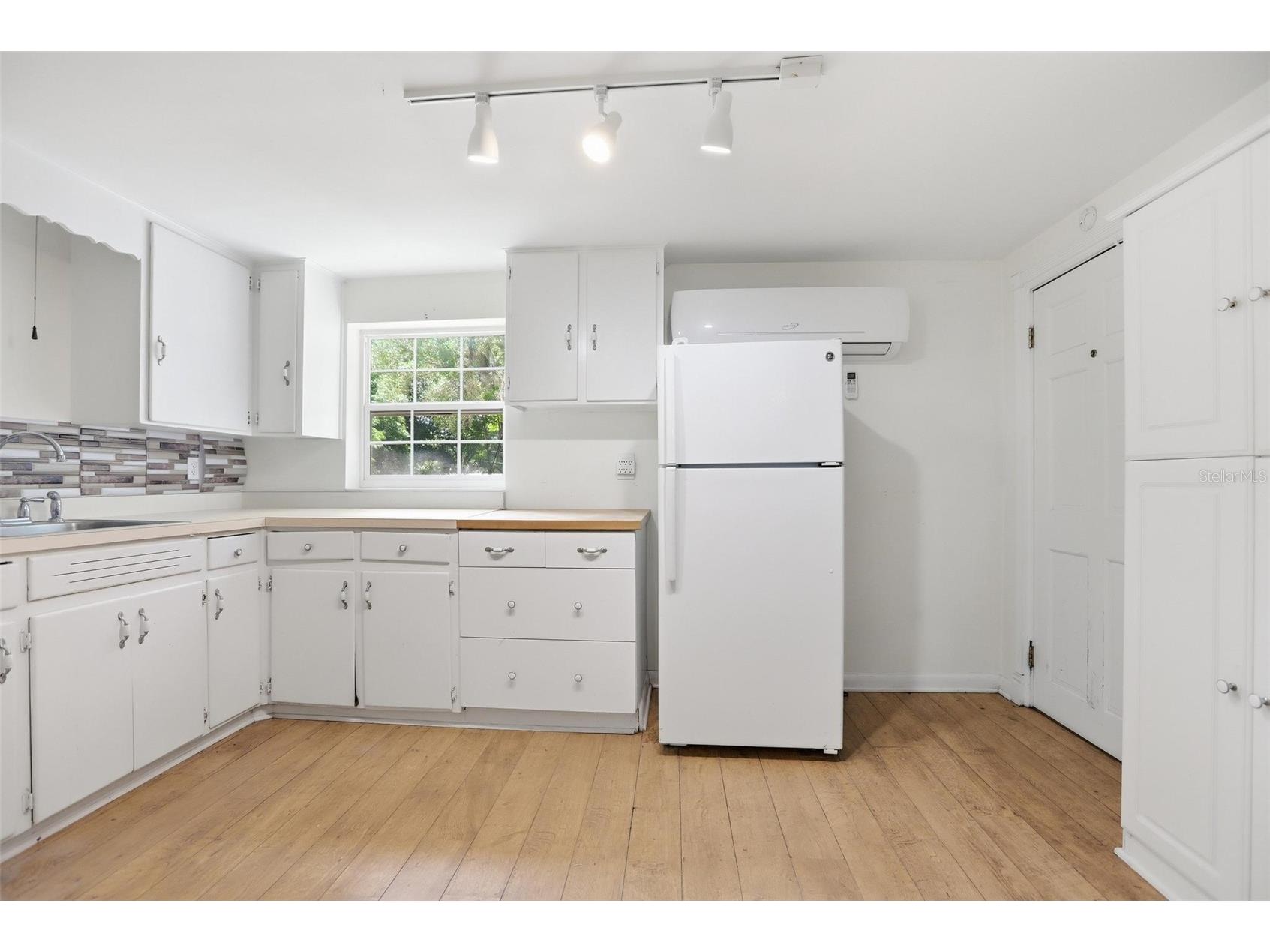 810 S Massachusetts Avenue Deland FL 32724 V4948904 image6