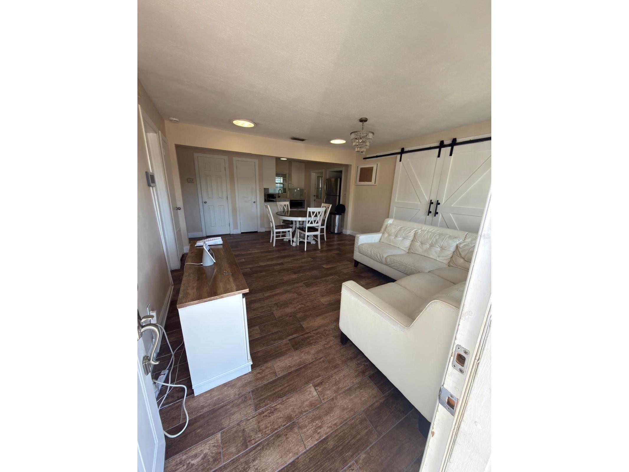 810 W 113th Avenue Tampa FL 33612 TB8508953 image2