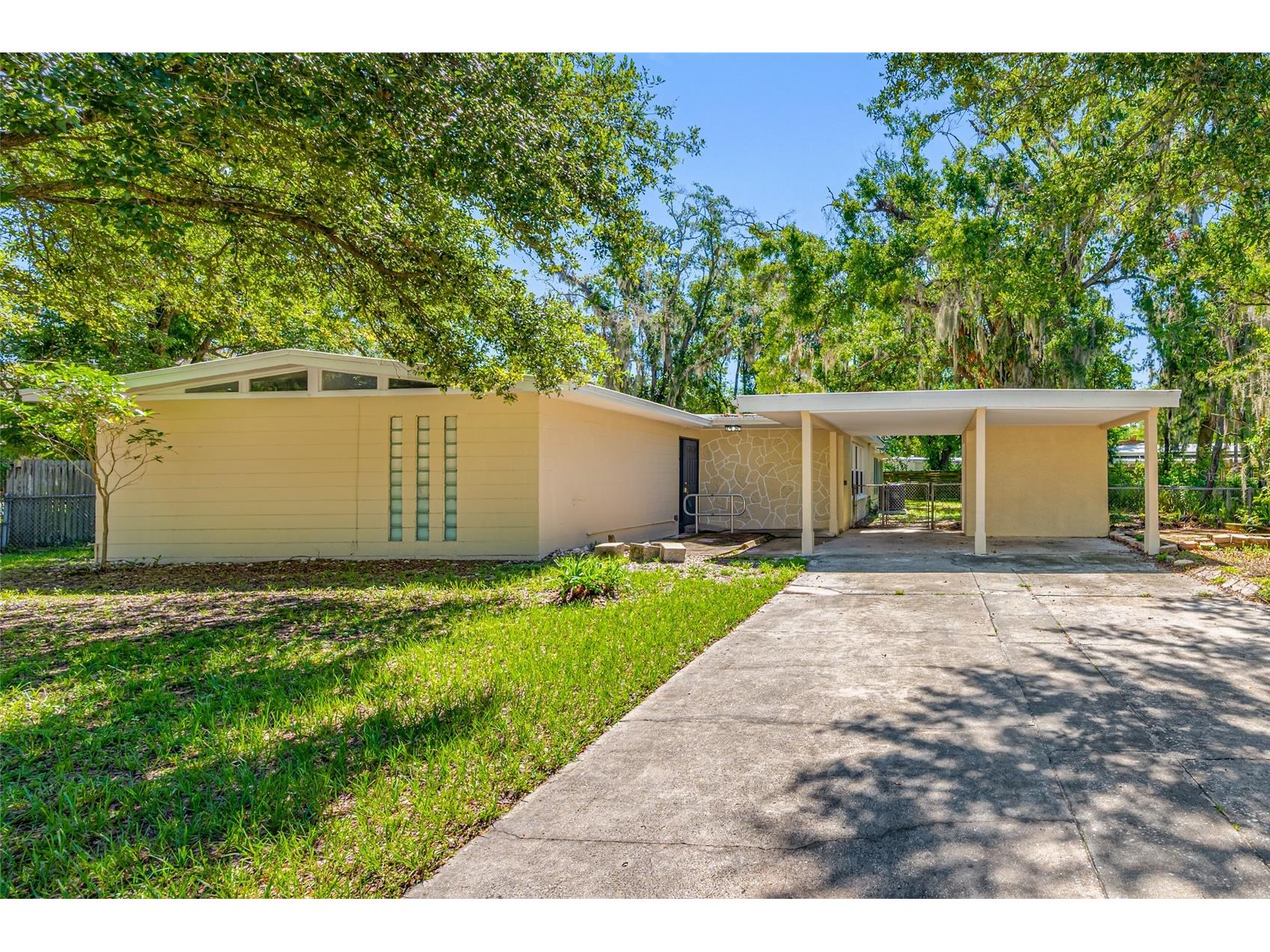 810 W River Drive Tampa FL 33617 TB8462476 image1