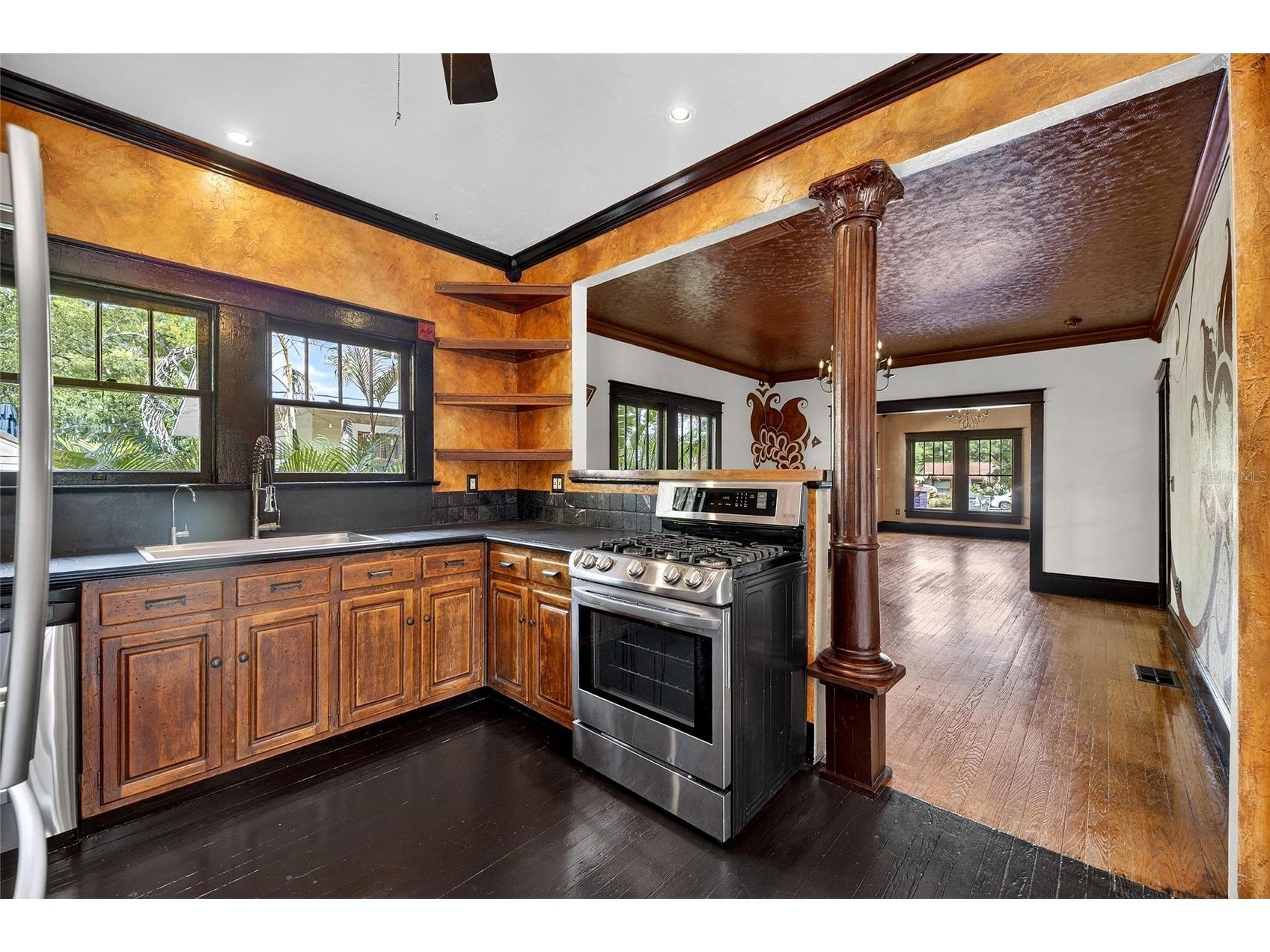 810 W River Heights Avenue Tampa FL 33603 TB8492625 image18