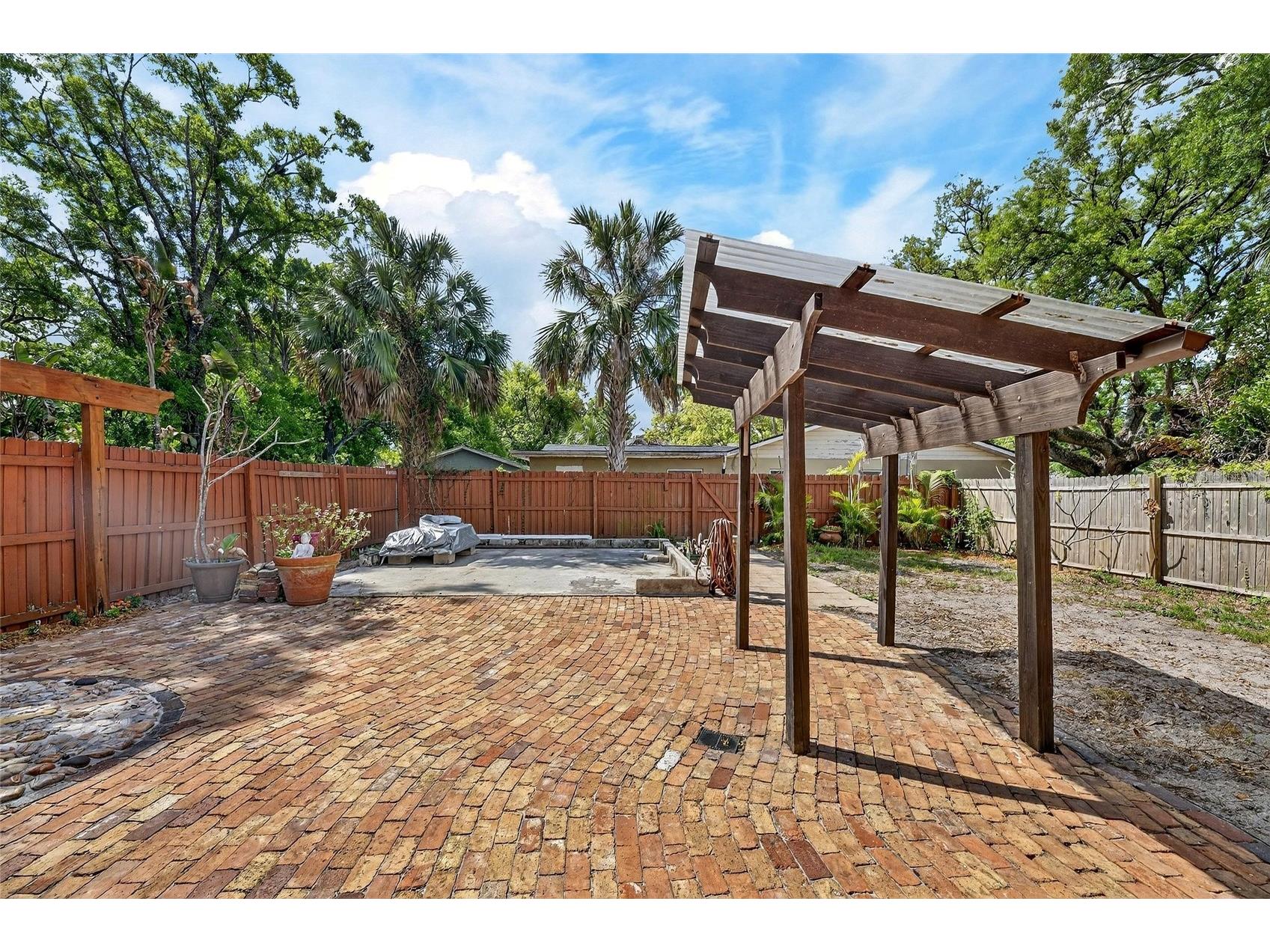 810 W River Heights Avenue Tampa FL 33603 TB8492625 image50