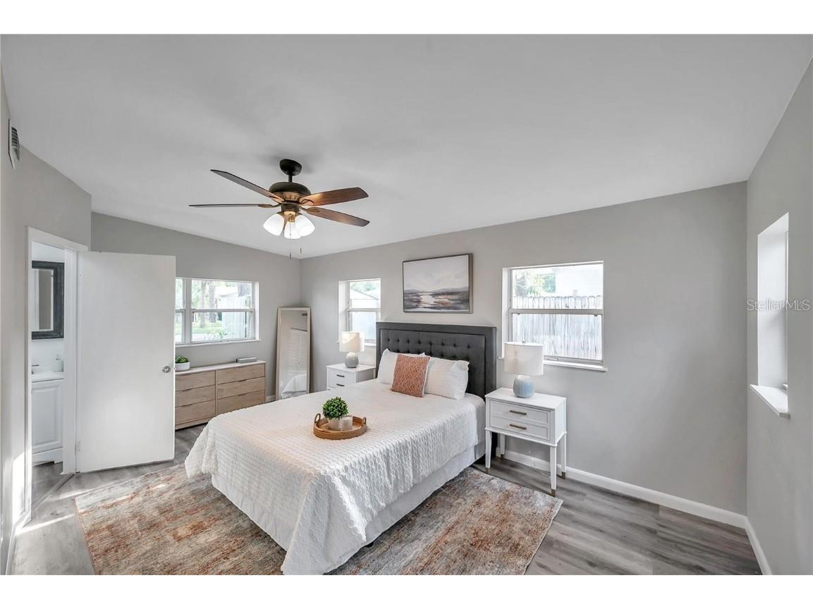 8100 5th Street N Saint Petersburg FL 33702 L4957504 image25