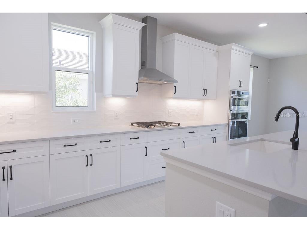 8100 Slipway Drive Sarasota FL 34240 A4687435 image11