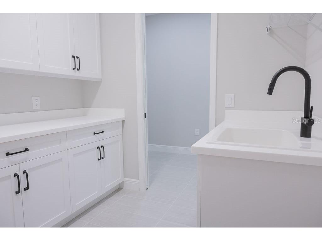8100 Slipway Drive Sarasota FL 34240 A4687435 image34