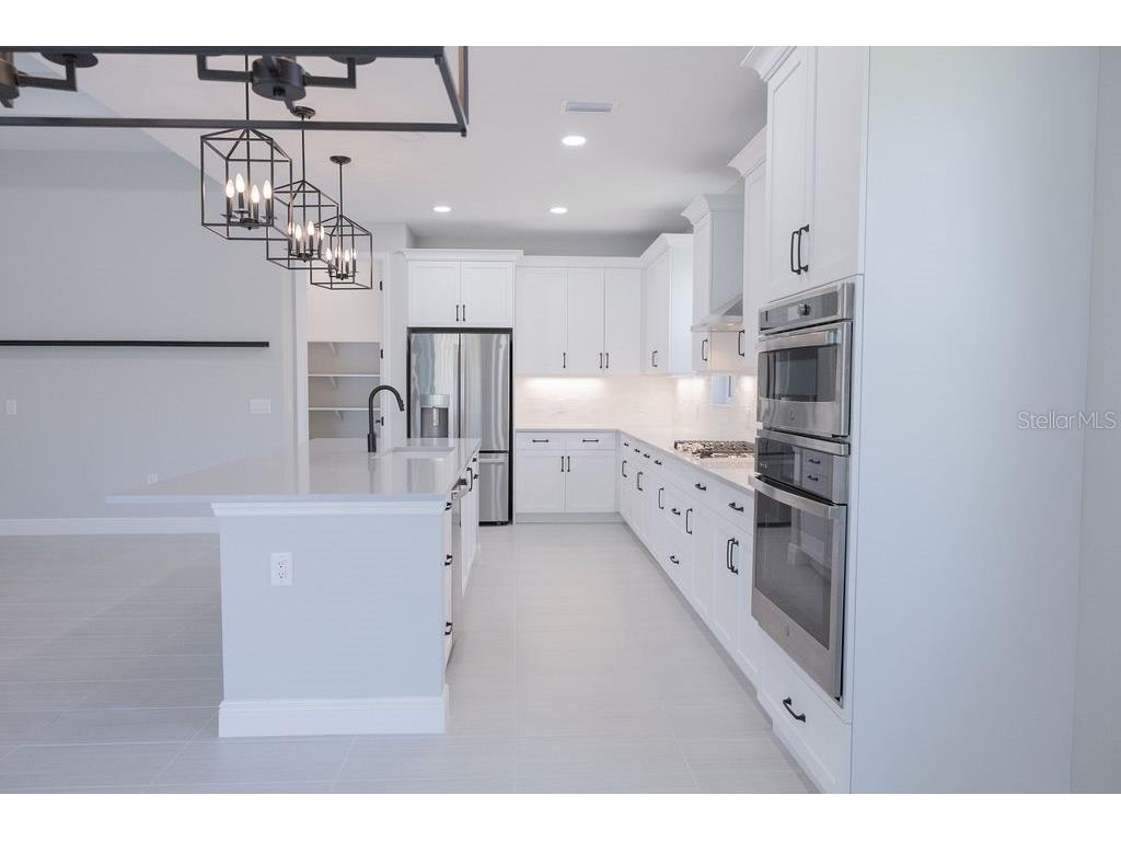 8100 Slipway Drive Sarasota FL 34240 A4687435 image9